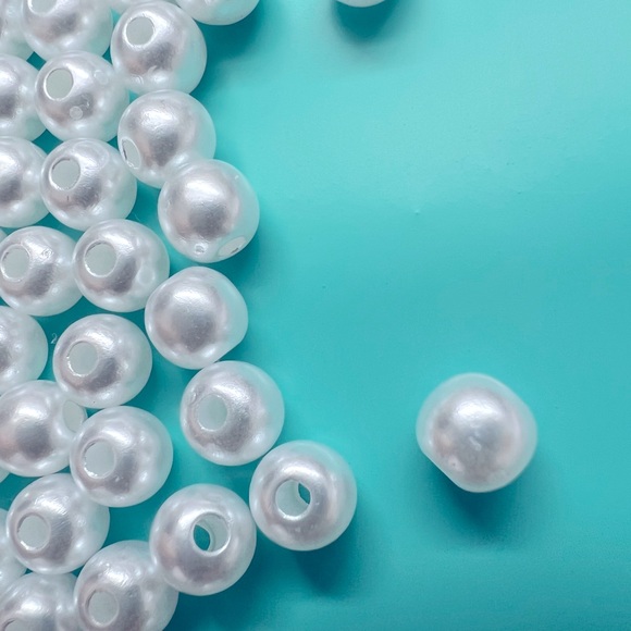 🆕 NEW 100 pcs 6 mm White Pearl Beads Perles lustrées blanches Round - Picture 8 of 16